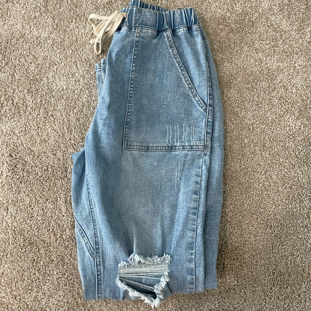 Lovely blush jean joggers size small